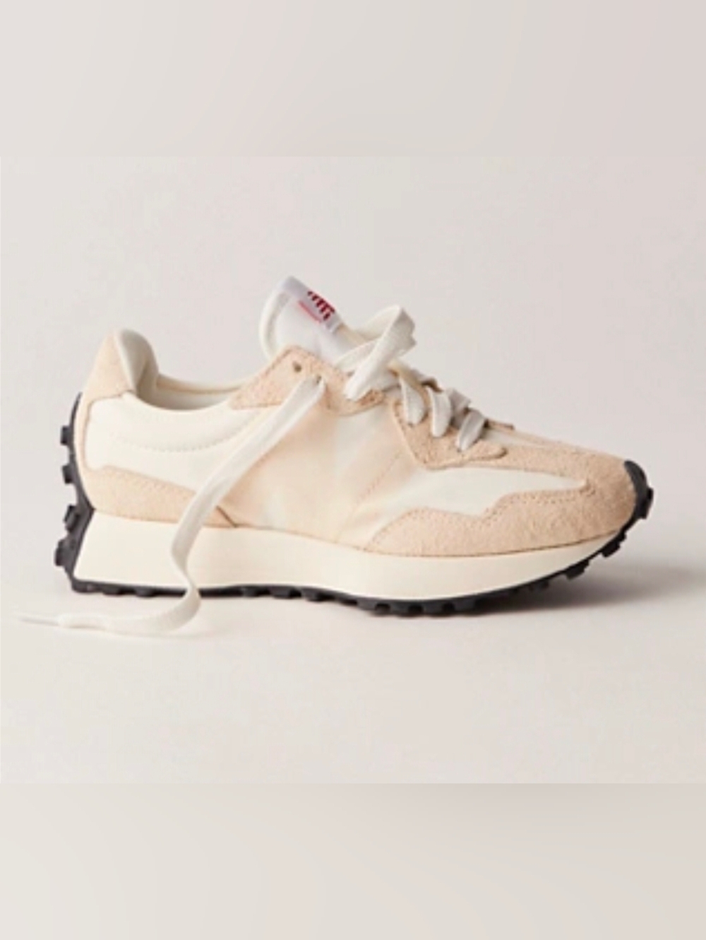 New Balance 327 Sneakers